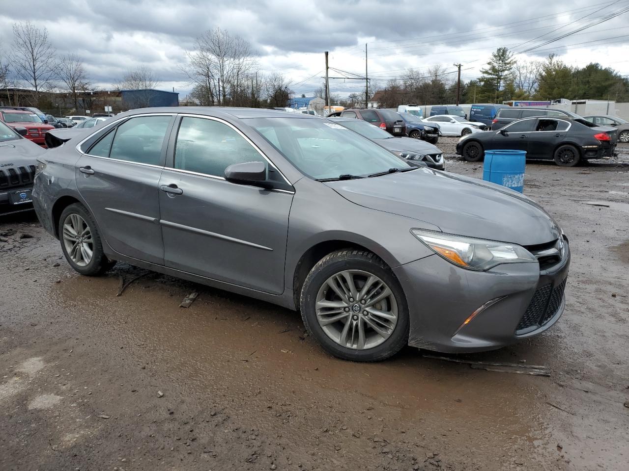 2017 TOYOTA CAMRY LE - Фото 4
