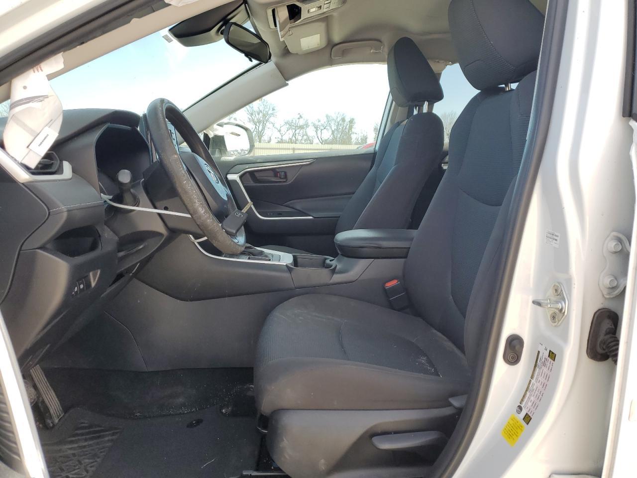 2021 TOYOTA RAV4 LE - Image 7