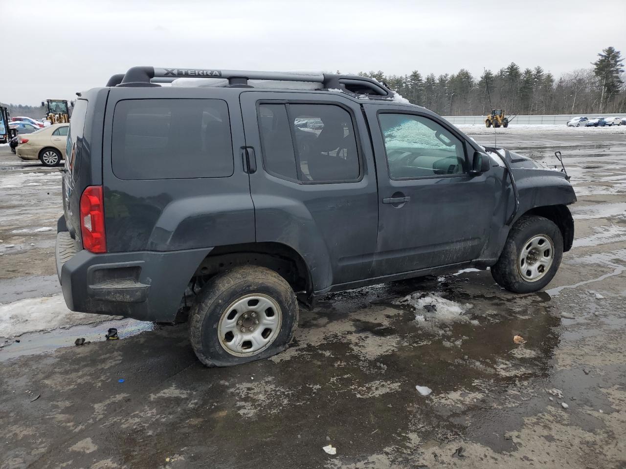 2013 NISSAN XTERRA X - Фото 3