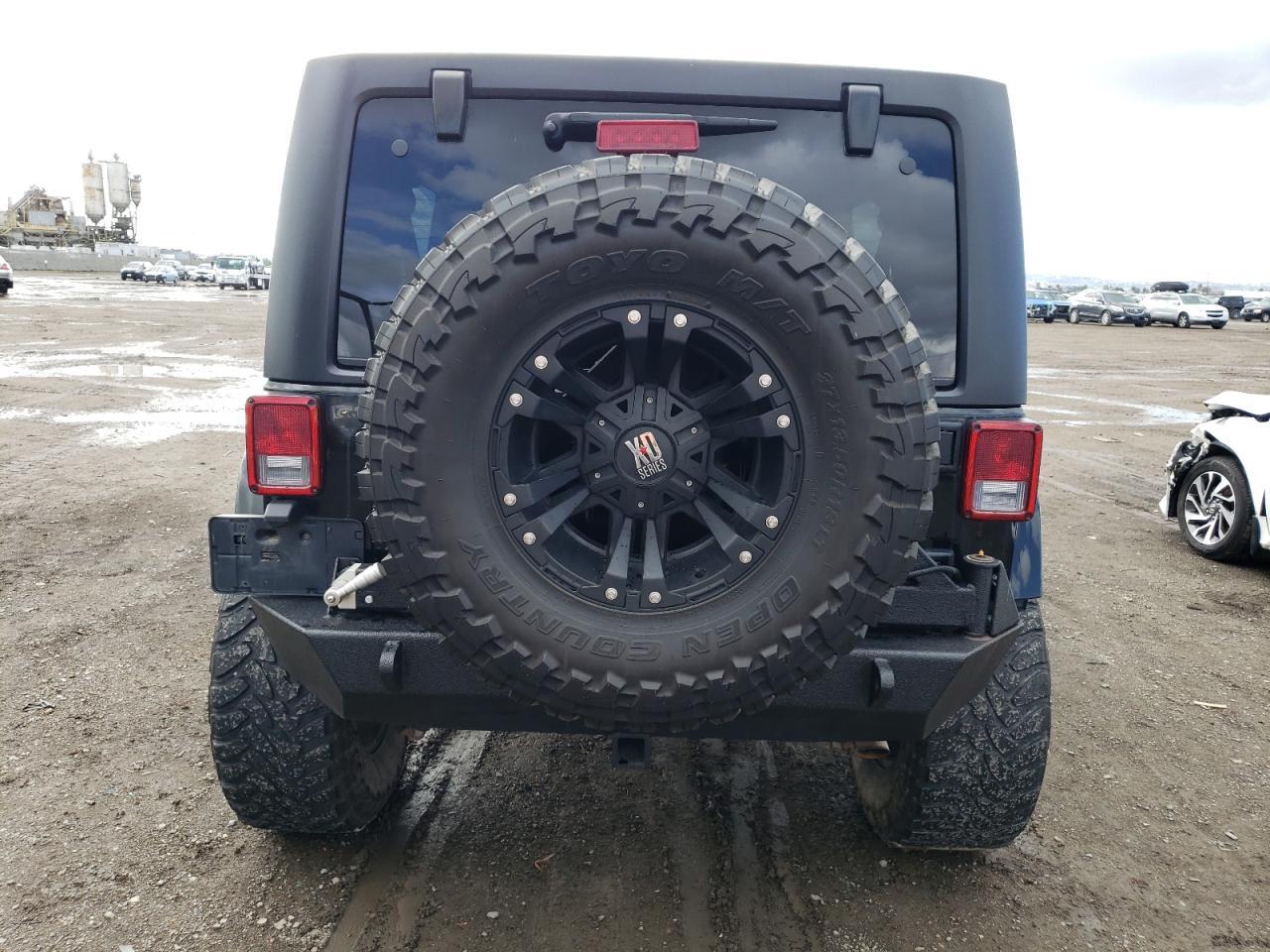 2015 JEEP WRANGLER U - Image 6