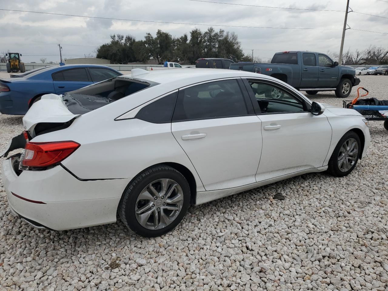 2018 HONDA ACCORD LX - Фото 3