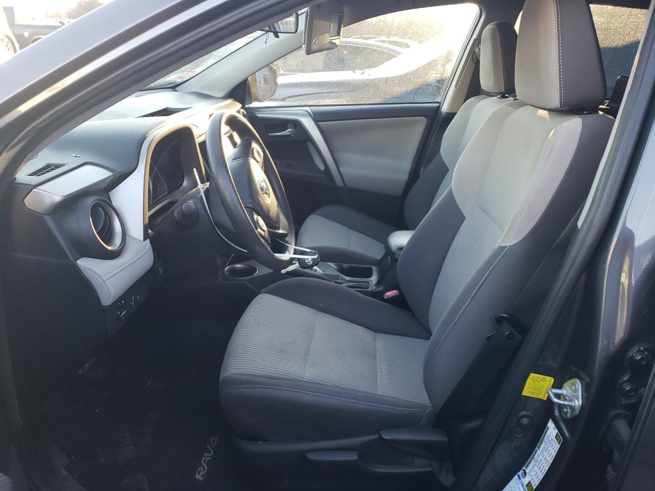 2015 TOYOTA RAV4 XLE - Image 7