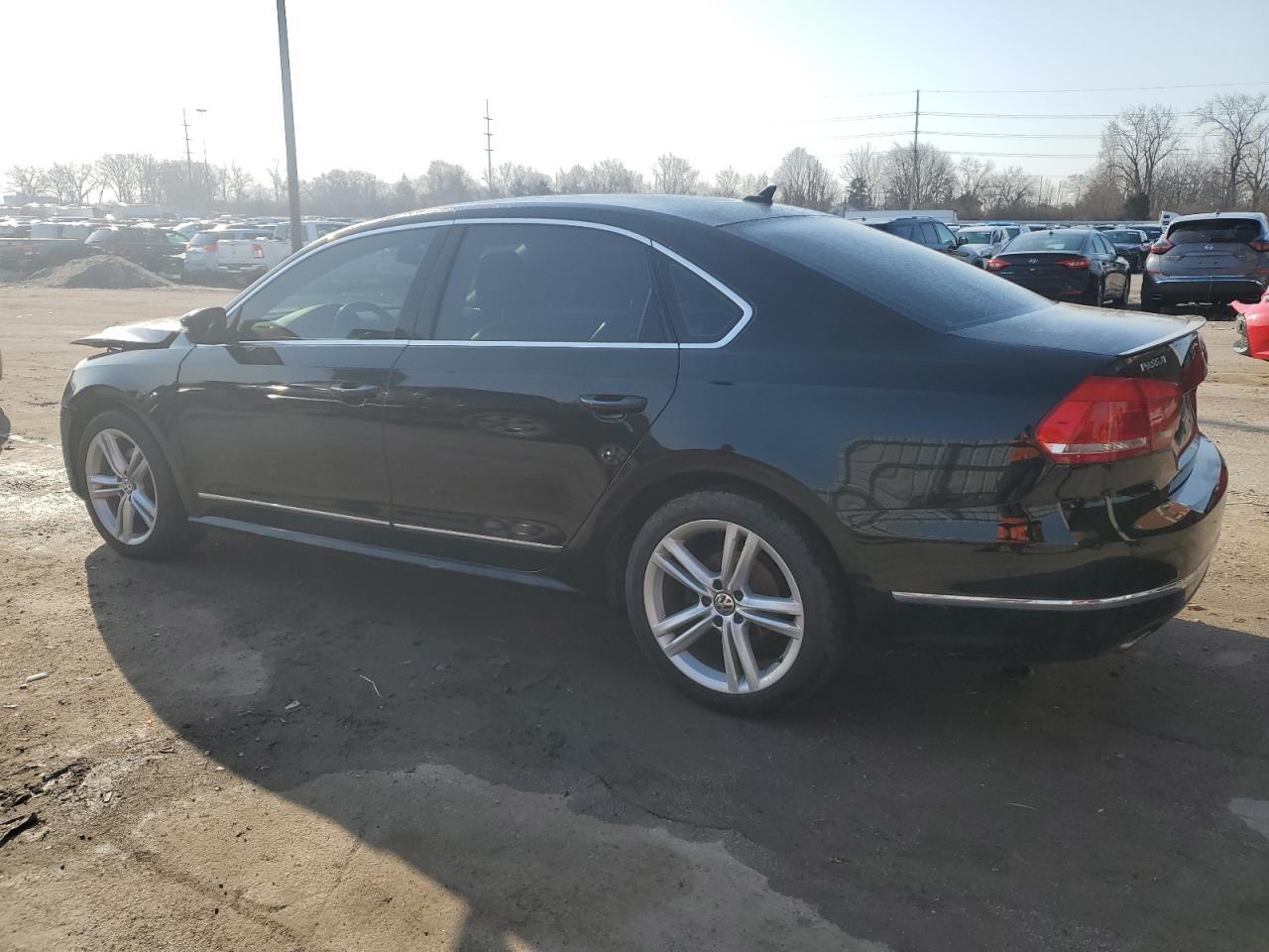 2014 VOLKSWAGEN PASSAT SEL - Фото 2
