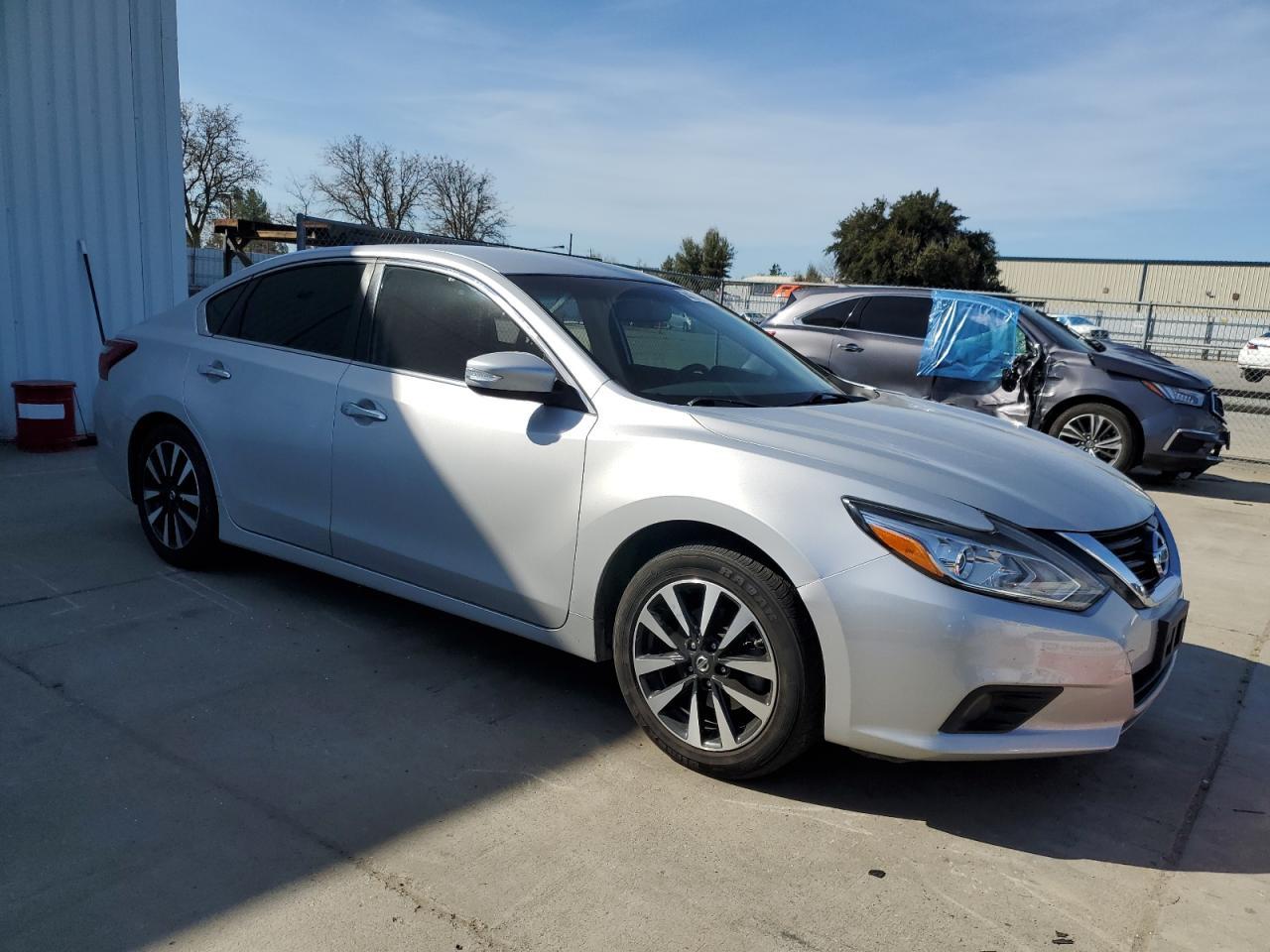 2018 NISSAN ALTIMA 2.5 - Фото 4