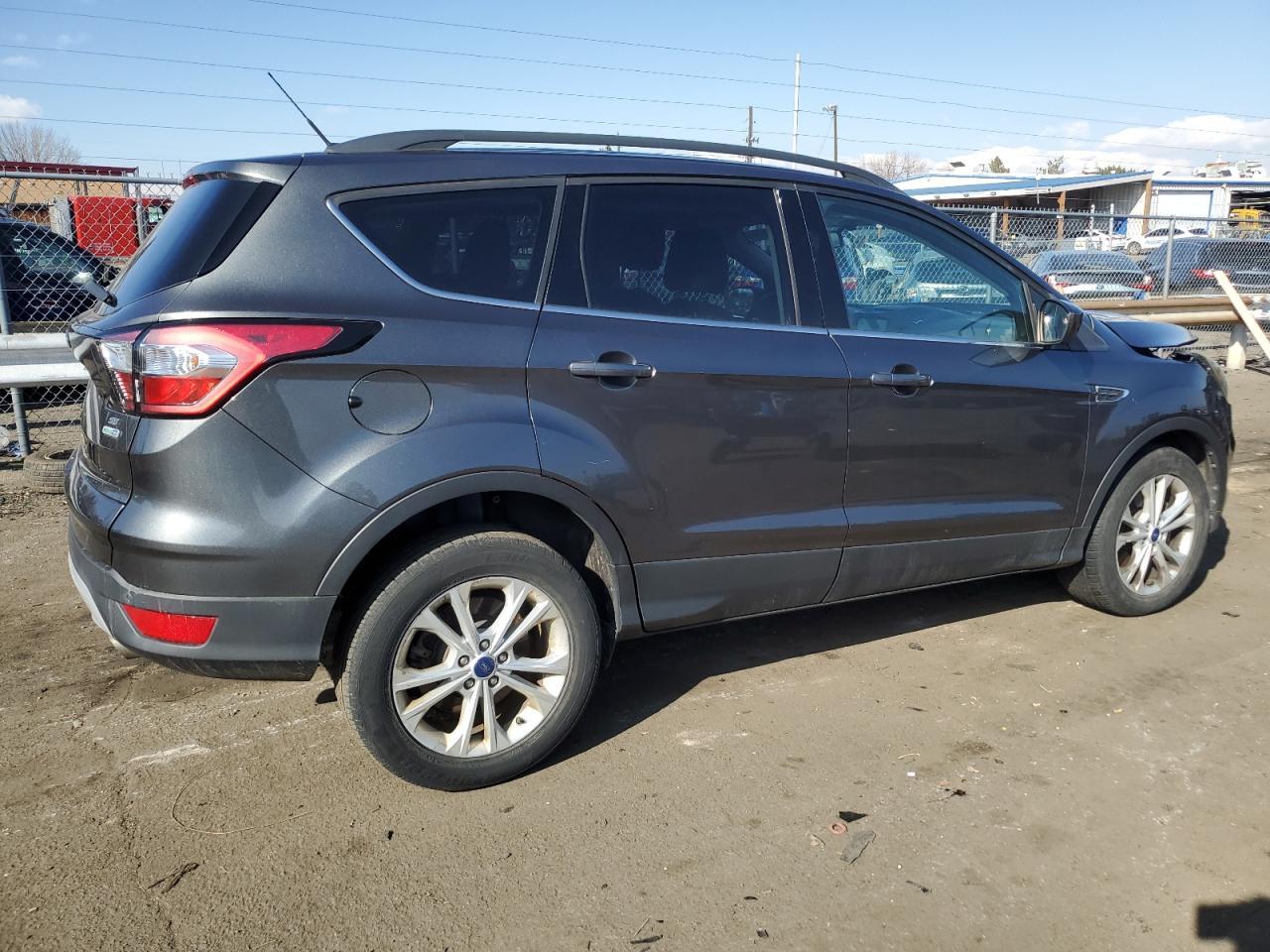 2017 FORD ESCAPE SE - Фото 3