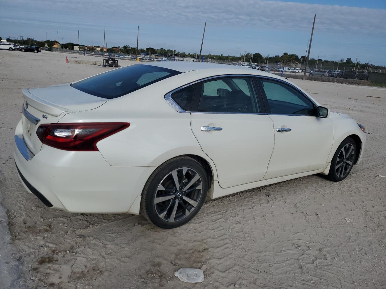 2017 NISSAN ALTIMA 2.5 - Фото 3