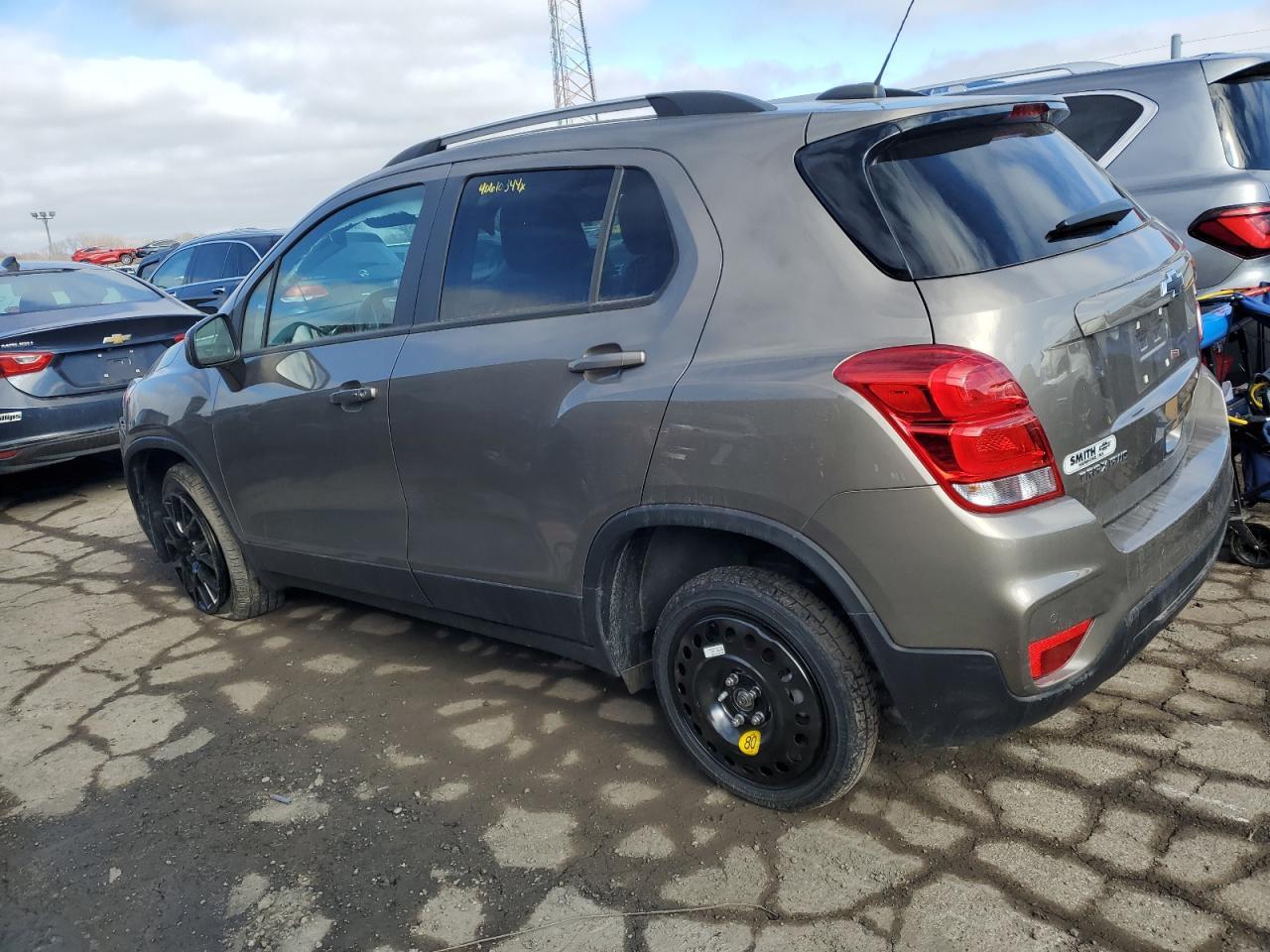 2021 CHEVROLET TRAX 1LT - Image 2
