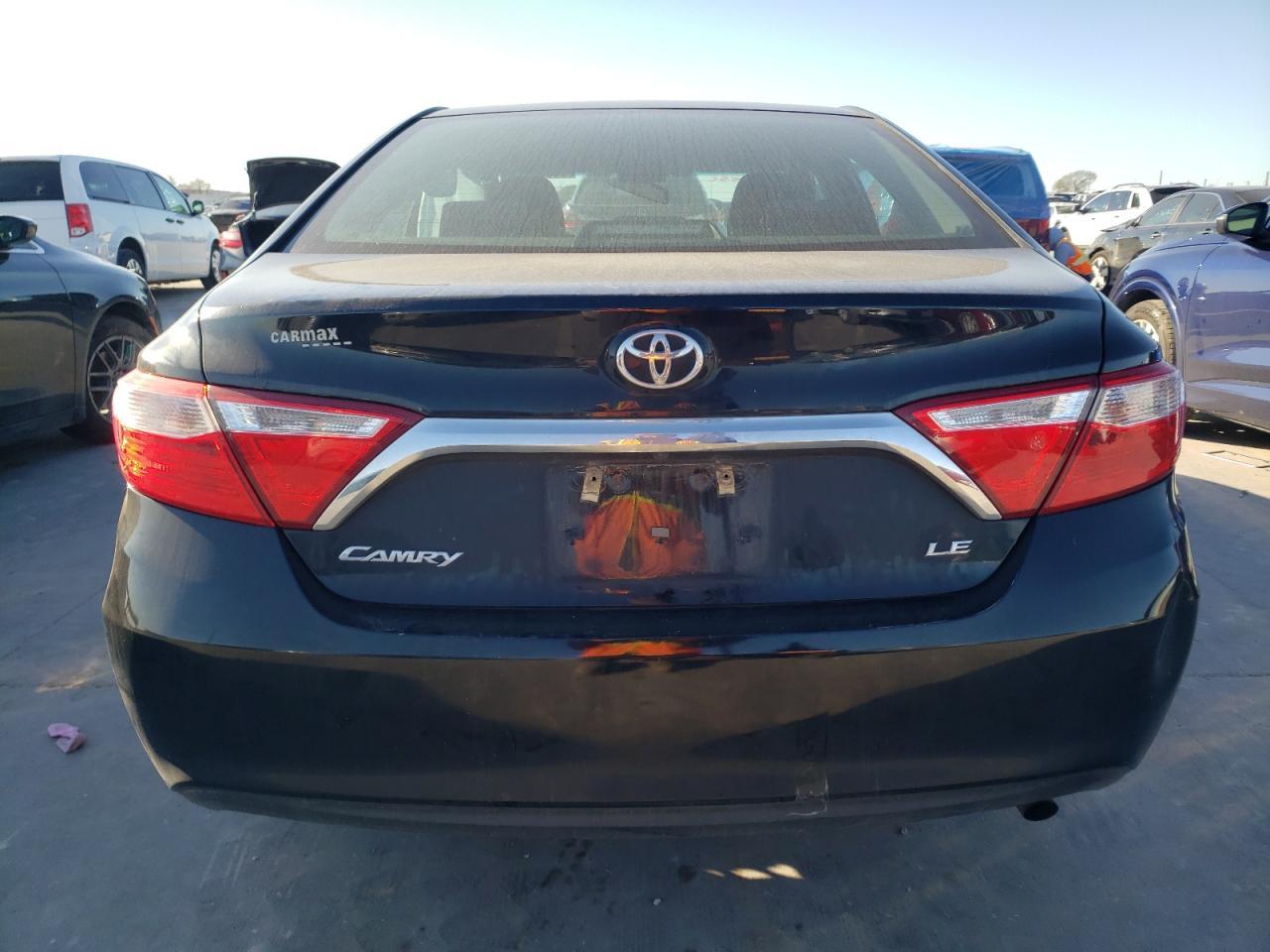 2017 TOYOTA CAMRY LE - Image 6