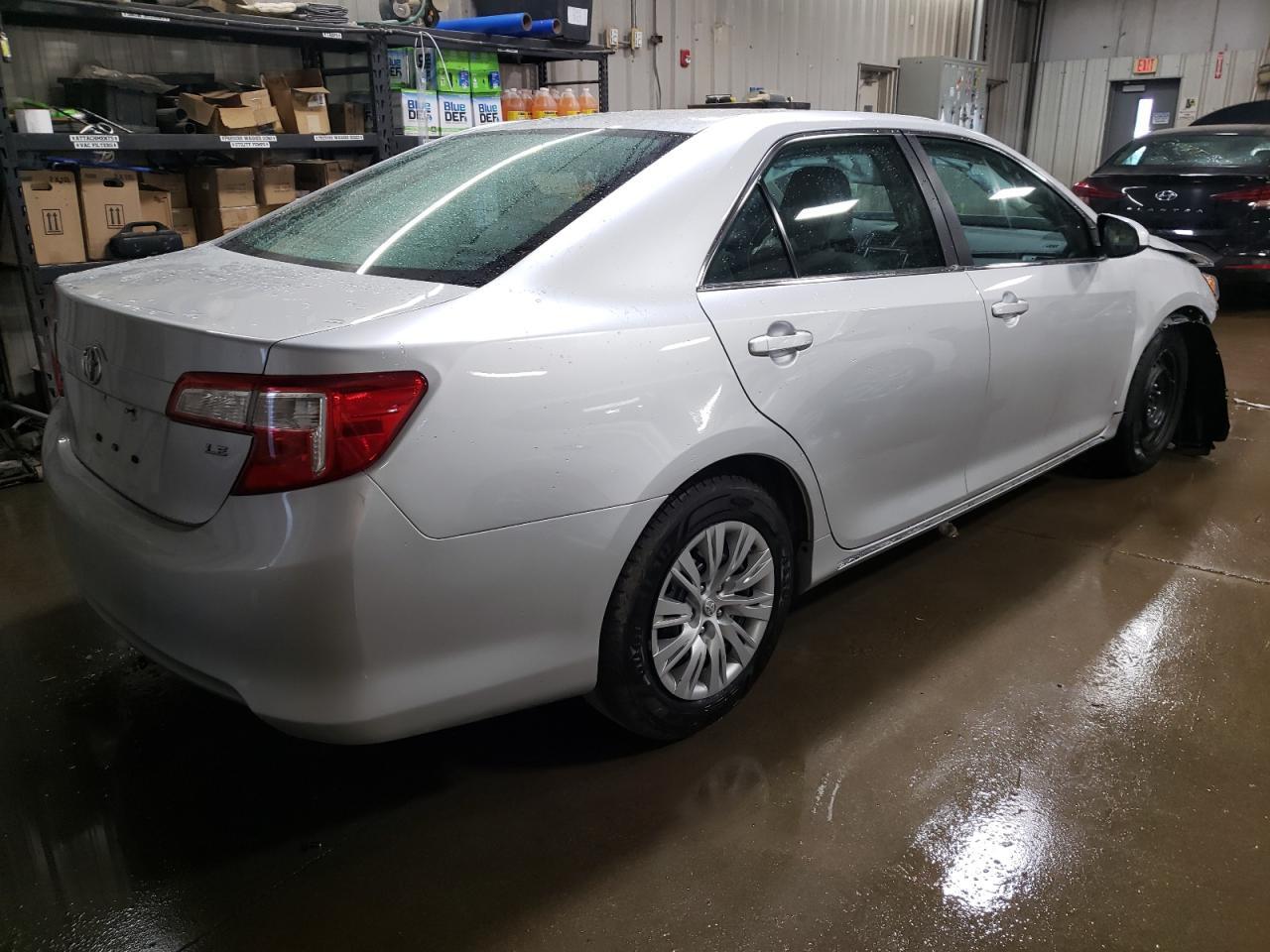 2014 TOYOTA CAMRY L - Image 3