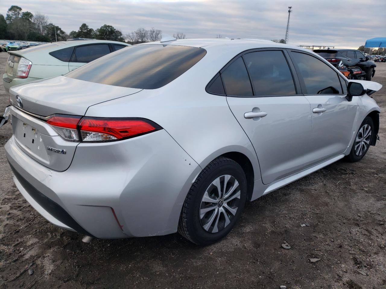 2022 TOYOTA COROLLA LE - Фото 3