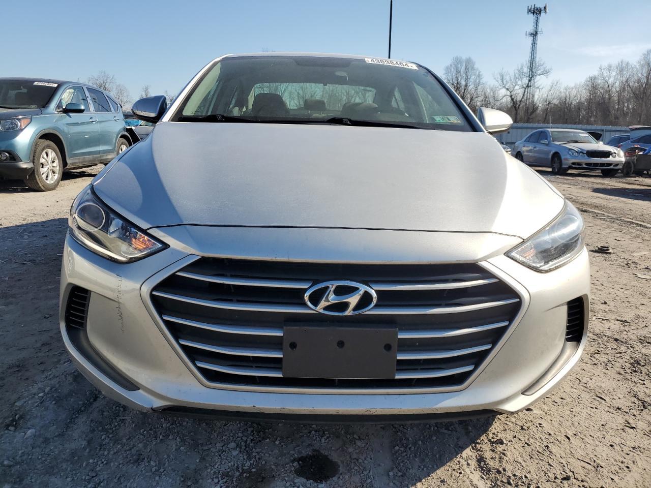 2018 HYUNDAI ELANTRA SE - Фото 5