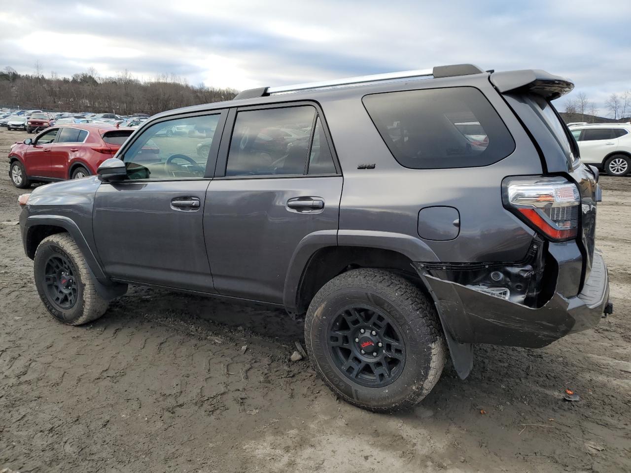2022 TOYOTA 4RUNNER SR - Image 2