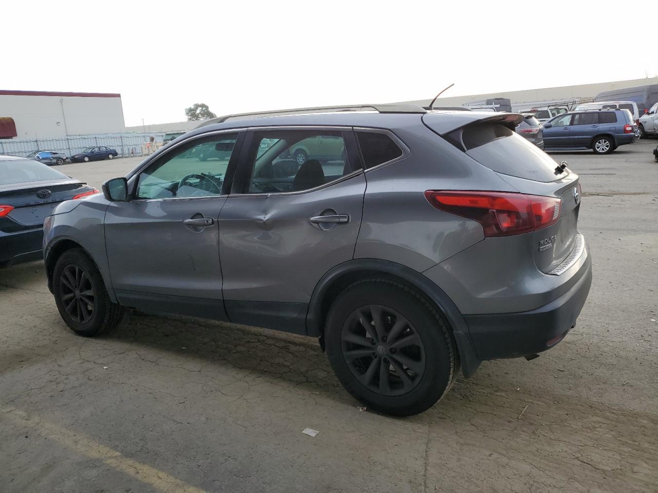 2017 NISSAN ROGUE SPOR - Фото 2