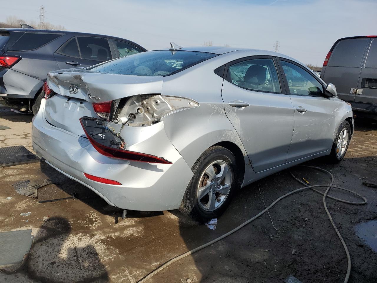 2014 HYUNDAI ELANTRA SE - Фото 3