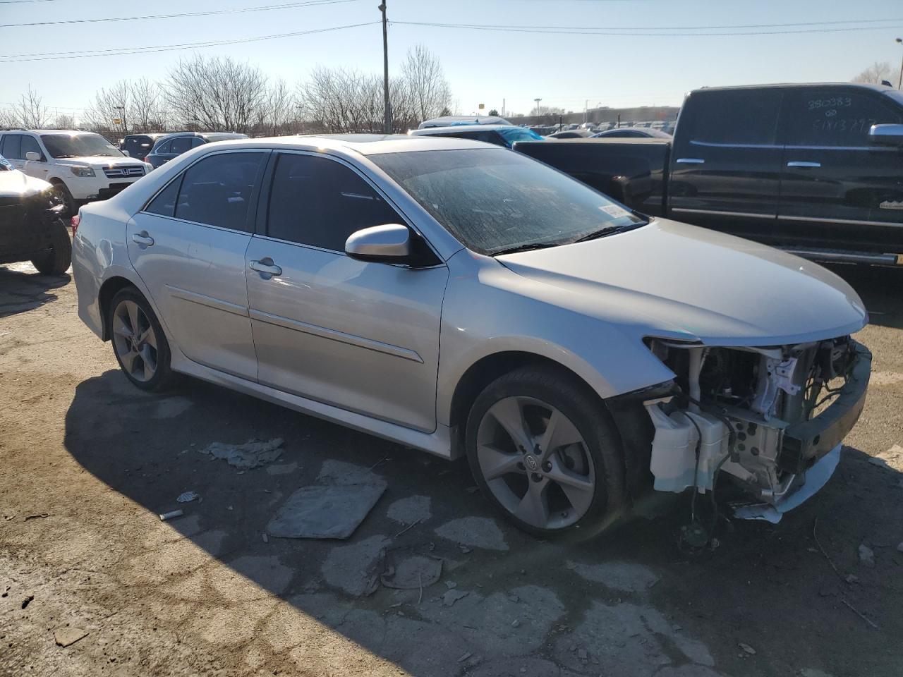 2014 TOYOTA CAMRY L - Image 4