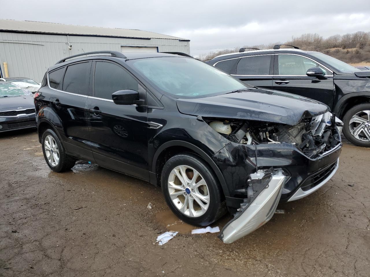2017 FORD ESCAPE SE - Фото 4