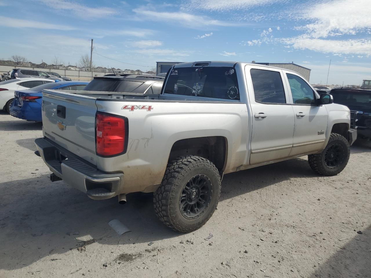 2017 CHEVROLET SILVERADO - Image 3