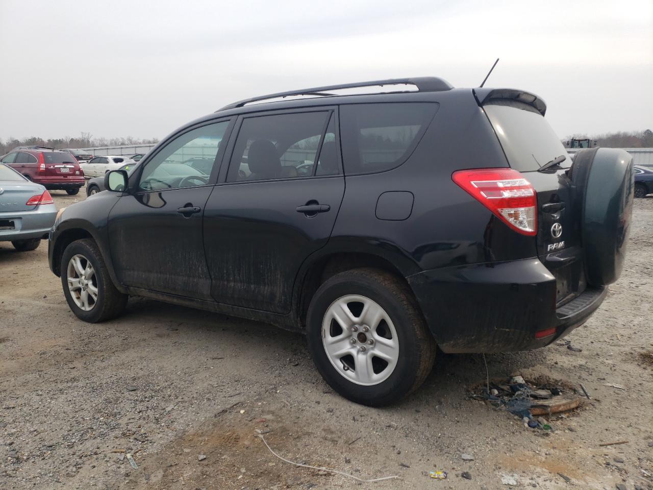 2011 TOYOTA RAV4 - Фото 2