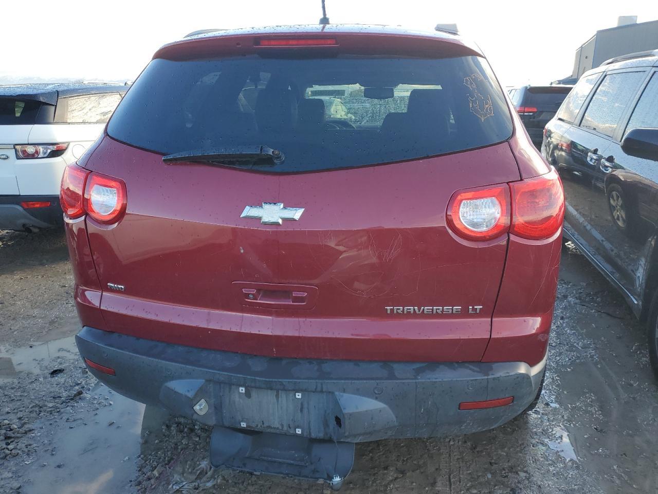 2011 CHEVROLET TRAVERSE L - Image 6