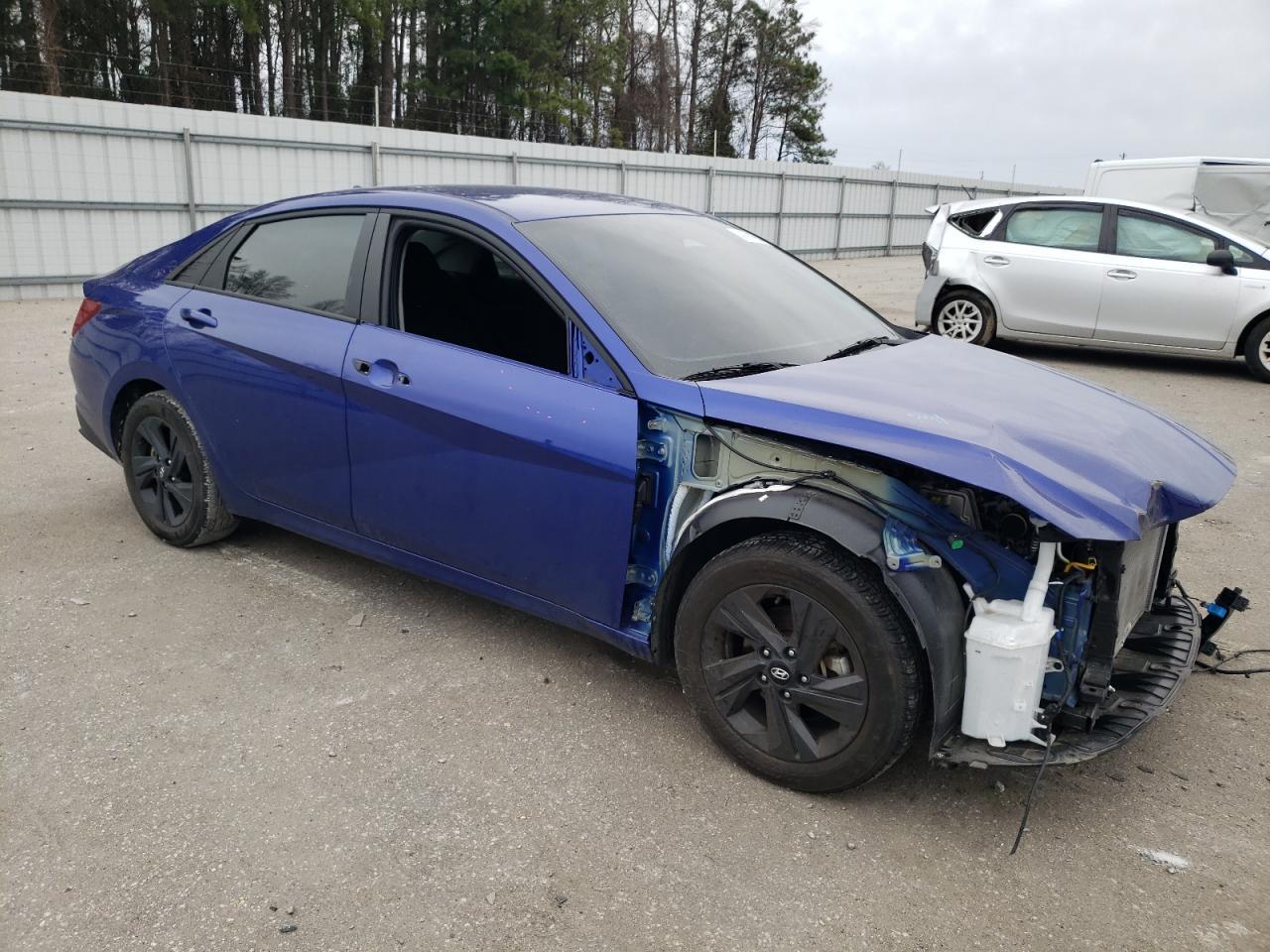 2022 HYUNDAI ELANTRA SE - Фото 4