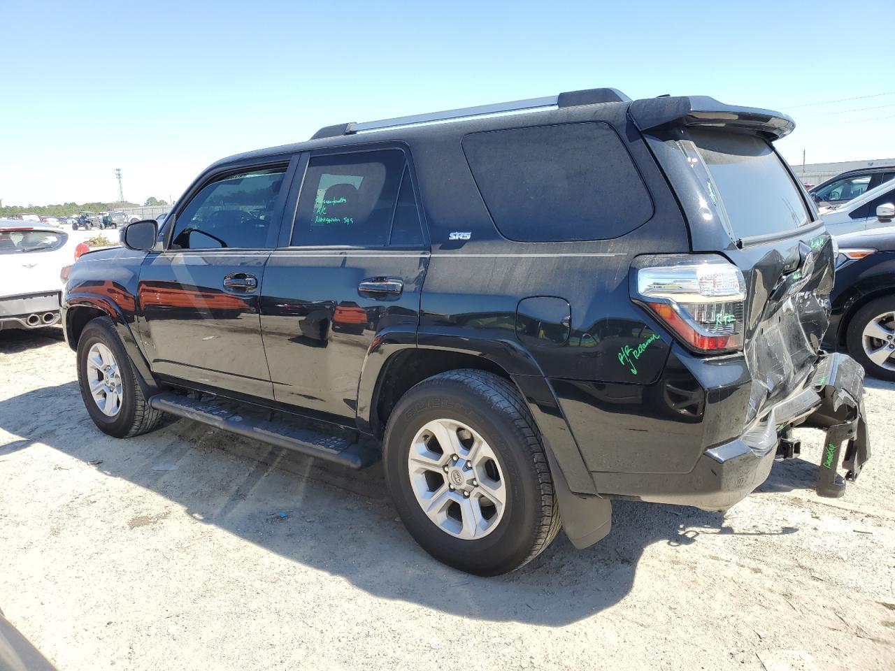 2022 TOYOTA 4RUNNER SR - Фото 2