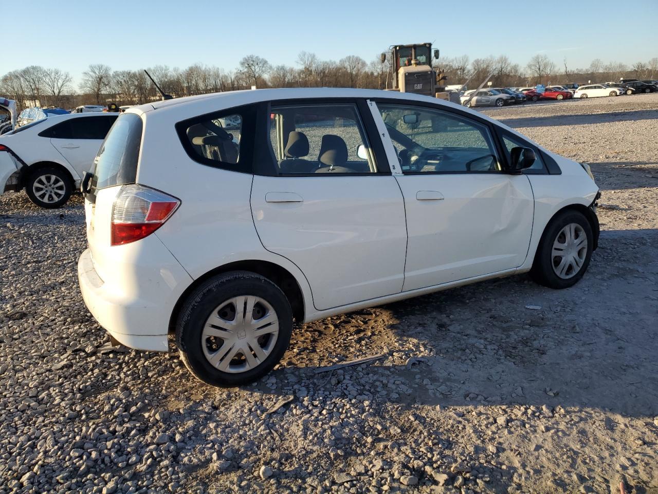 2011 HONDA FIT - Фото 3
