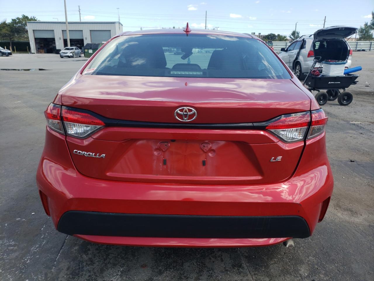 2021 TOYOTA COROLLA LE - Фото 6
