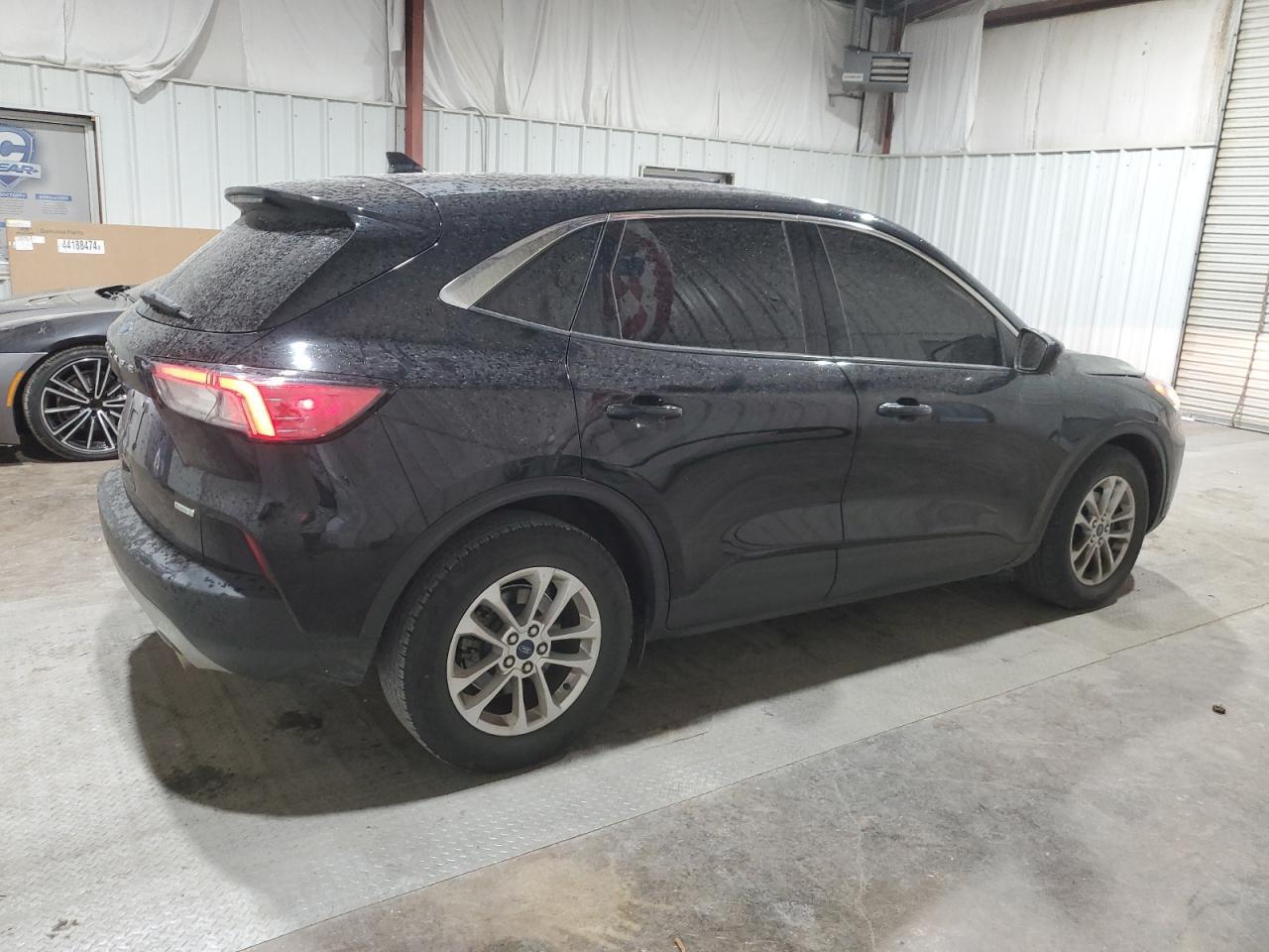 2020 FORD ESCAPE SE - Фото 3