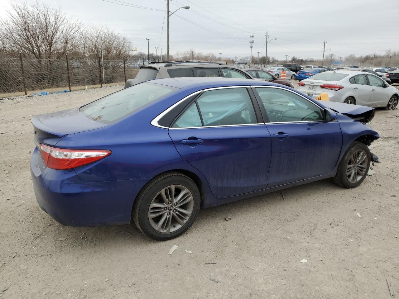 2015 TOYOTA CAMRY LE - Image 3
