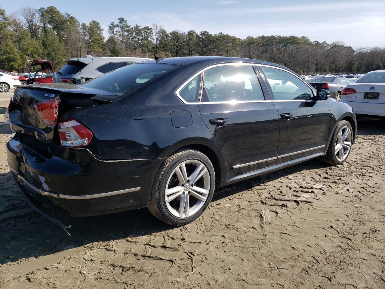 2013 VOLKSWAGEN PASSAT SE - Фото 3
