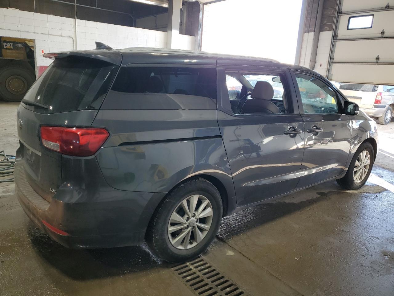2016 KIA SEDONA LX - Image 3