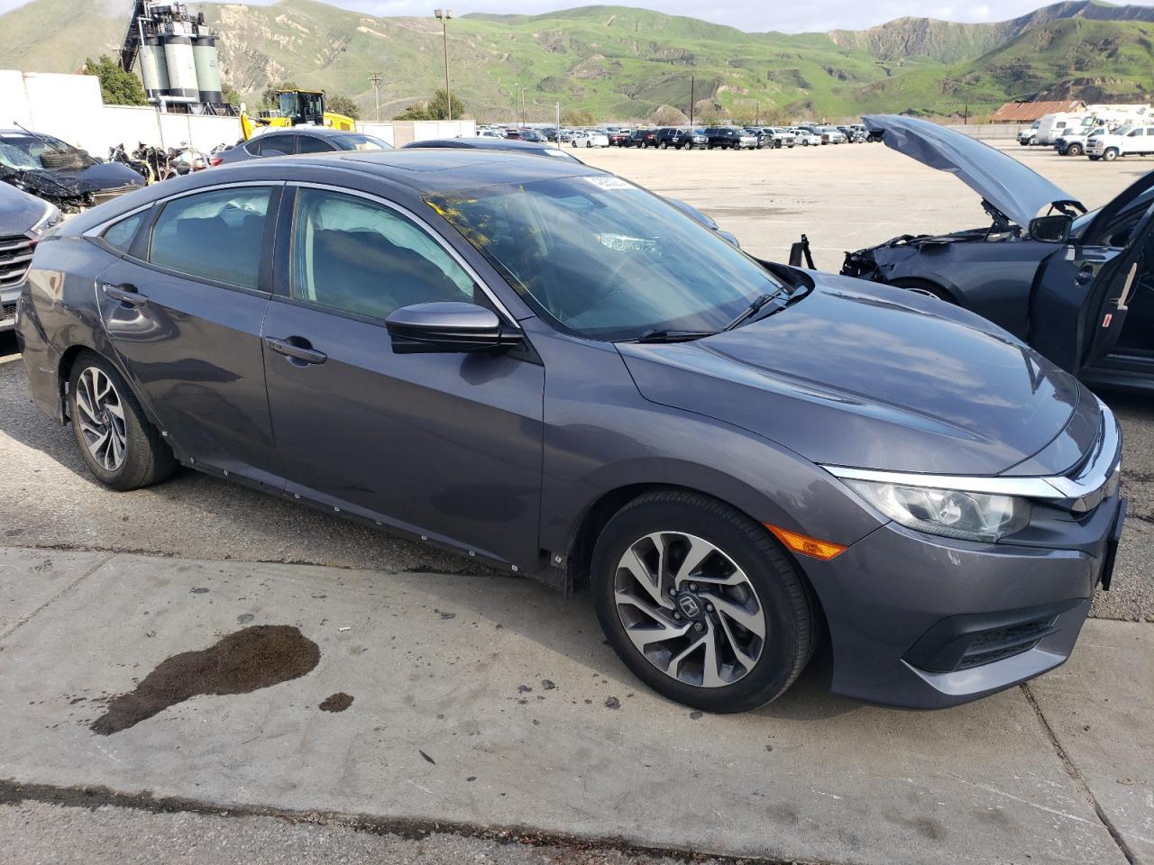 2018 HONDA CIVIC EX - Image 4
