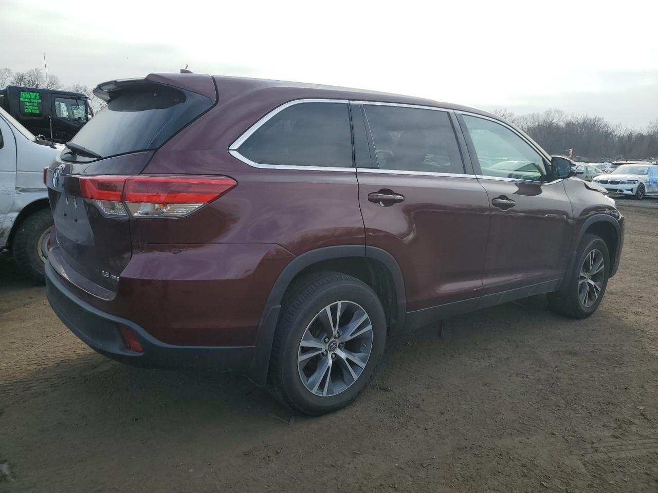2019 TOYOTA HIGHLANDER - Image 3