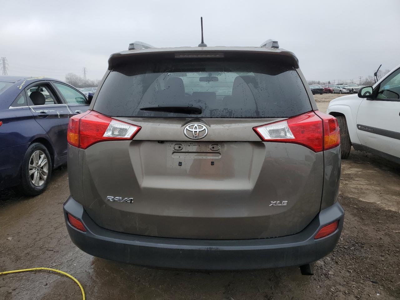 2015 TOYOTA RAV4 XLE - Image 6
