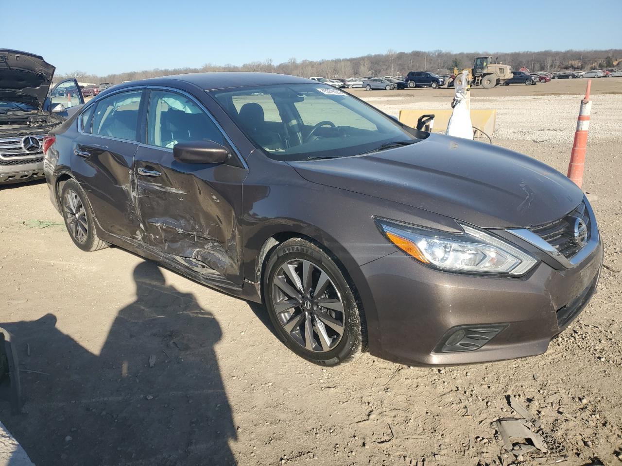 2017 NISSAN ALTIMA 2.5 - Фото 4