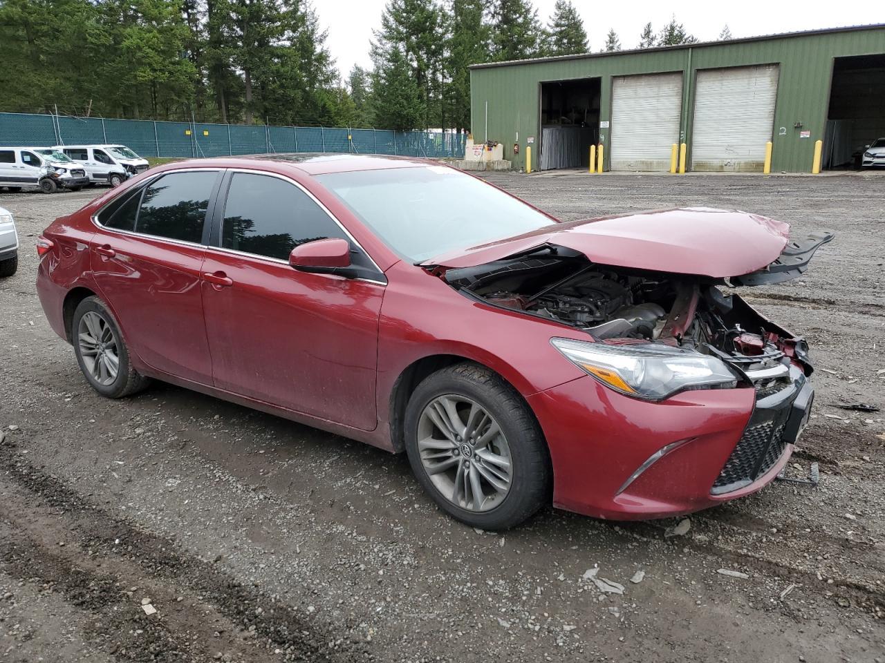 2015 TOYOTA CAMRY LE - Image 4