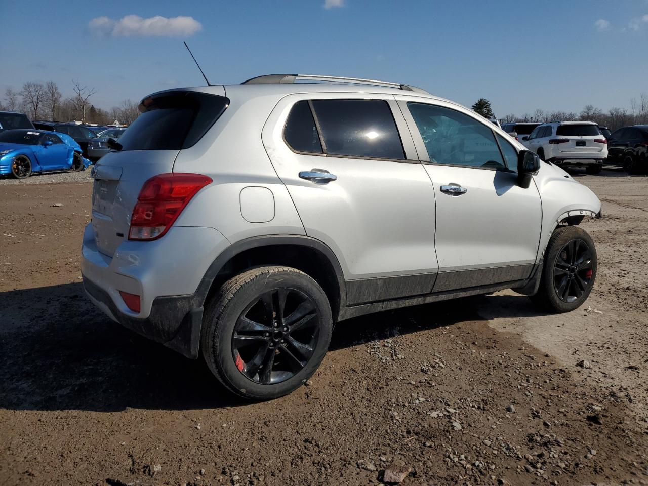 2019 CHEVROLET TRAX 1LT - Image 3