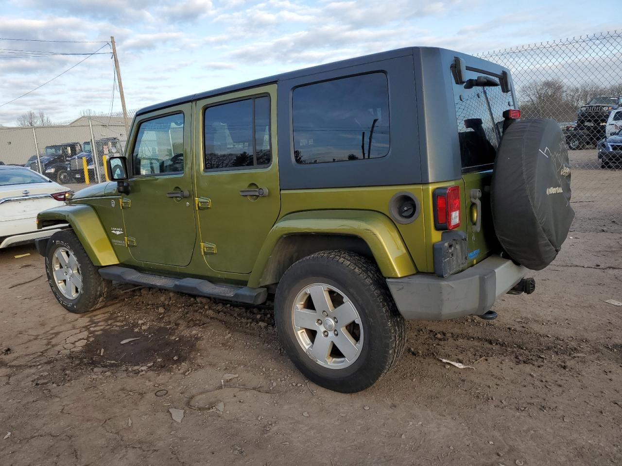 2010 JEEP WRANGLER U - Image 2