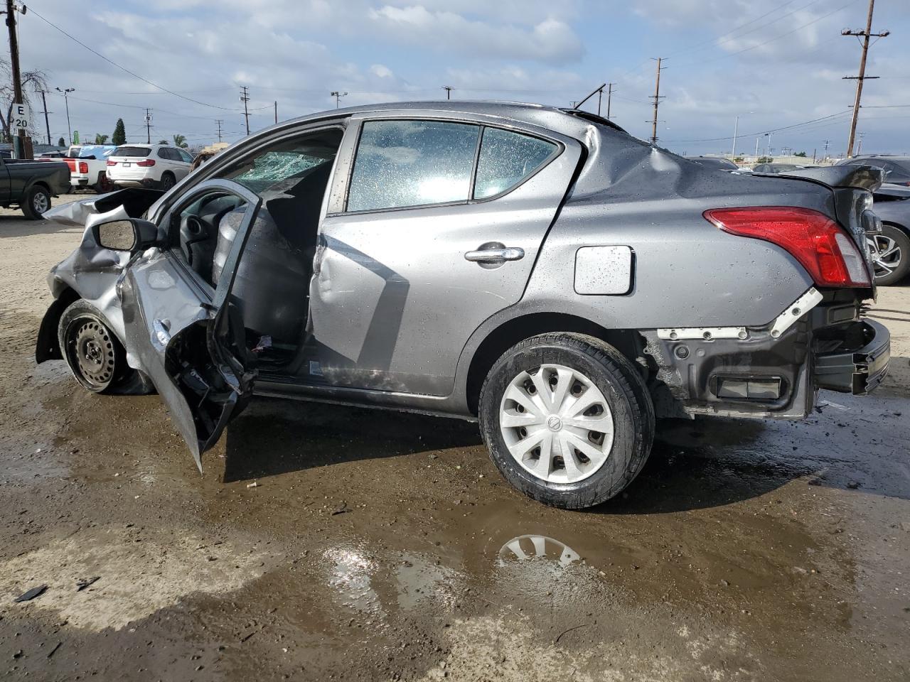 2016 NISSAN VERSA S - Фото 2