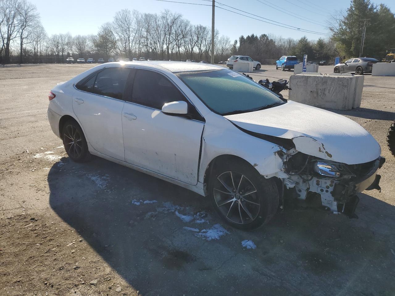 2016 TOYOTA CAMRY LE - Фото 4
