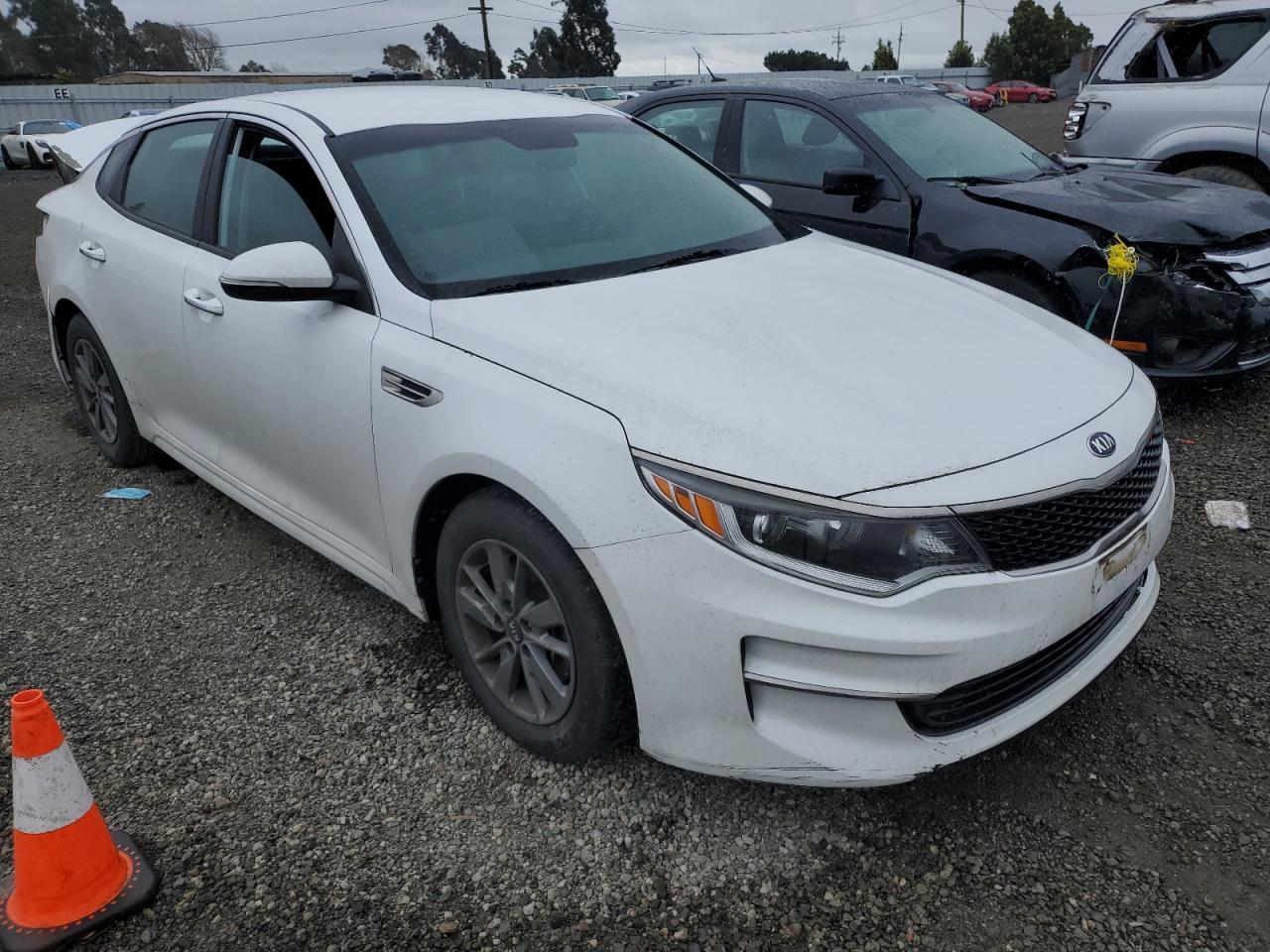 2016 KIA OPTIMA LX - Фото 4