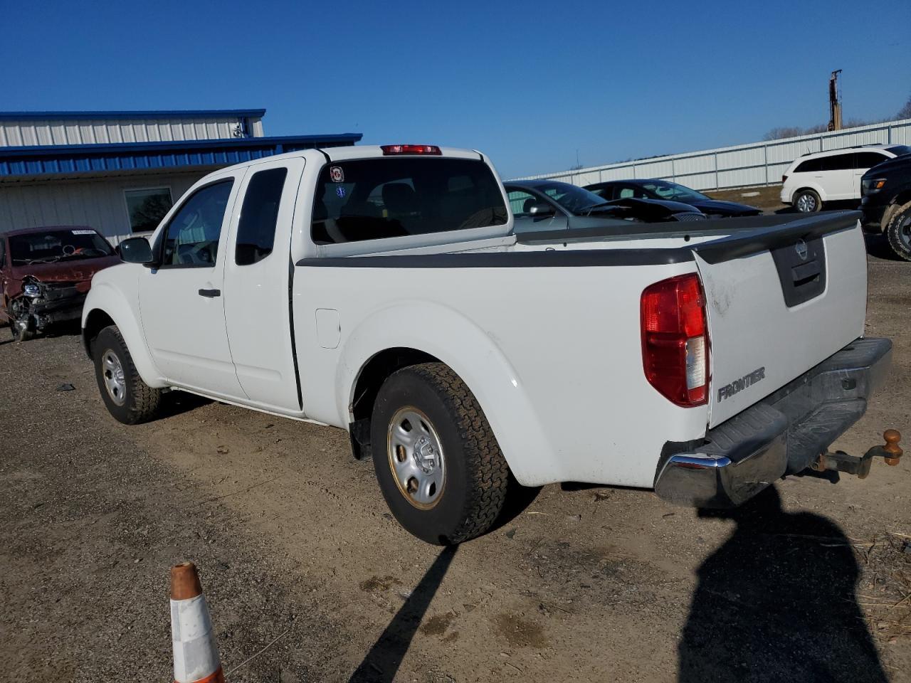 2016 NISSAN FRONTIER S - Фото 2