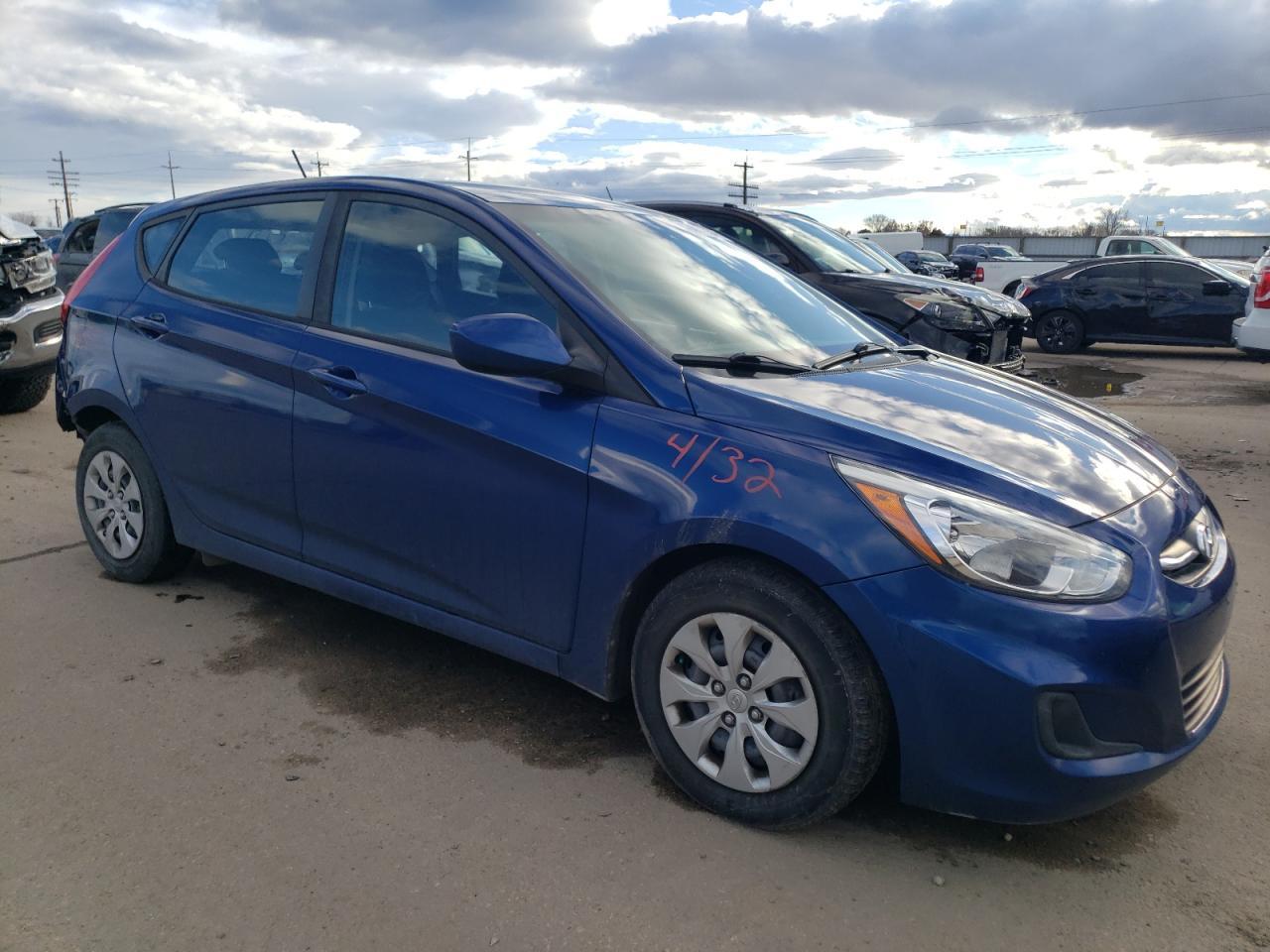 2017 HYUNDAI ACCENT SE - Фото 4