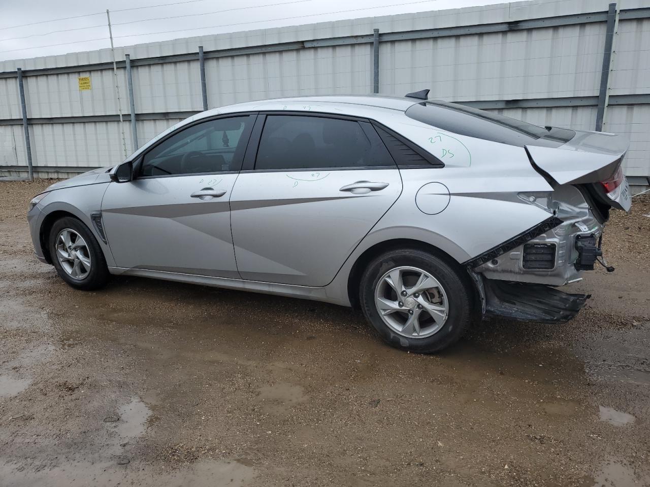 2023 HYUNDAI ELANTRA SE - Image 2