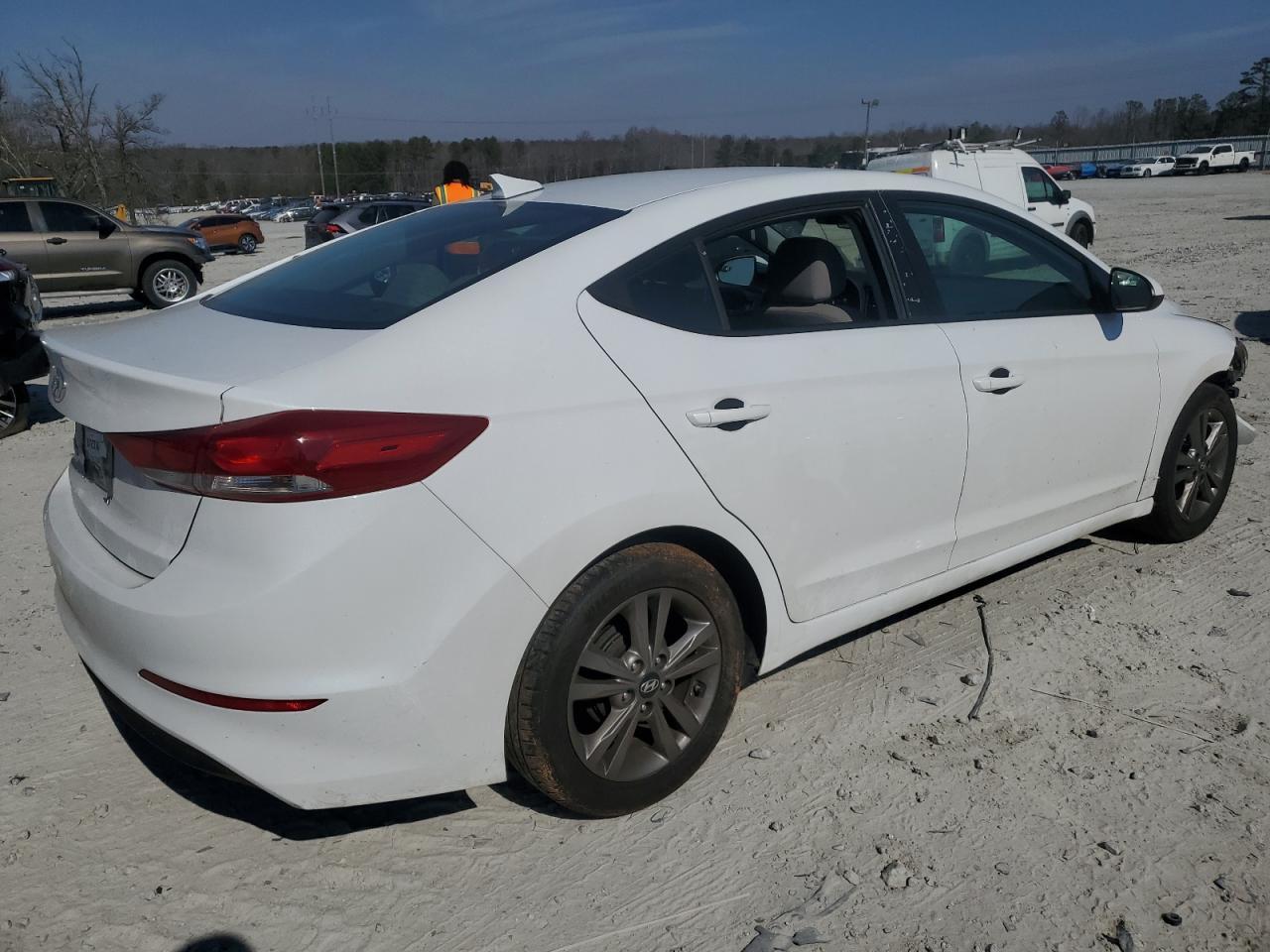 2017 HYUNDAI ELANTRA SE - Фото 3