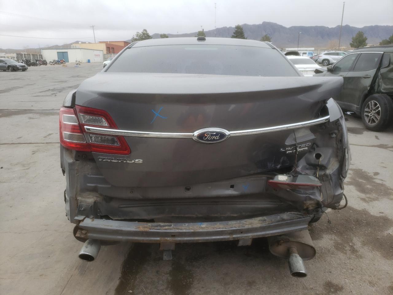 2013 FORD TAURUS LIM - Image 6