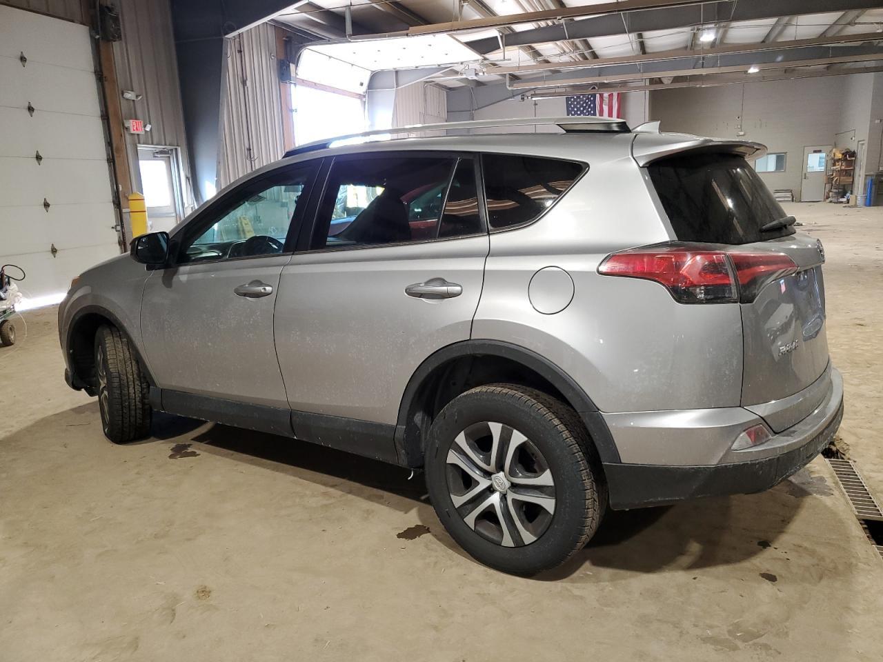 2016 TOYOTA RAV4 LE - Image 2