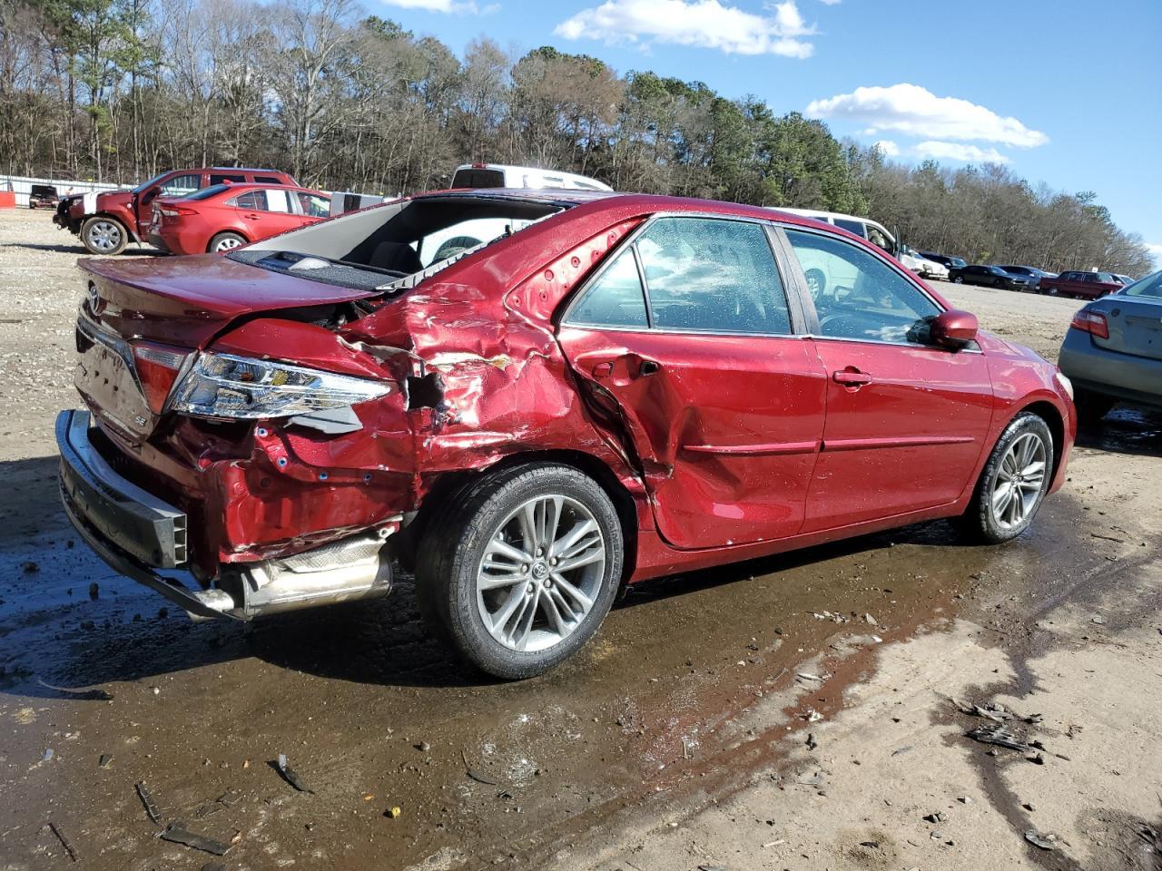 2015 TOYOTA CAMRY LE - Image 3