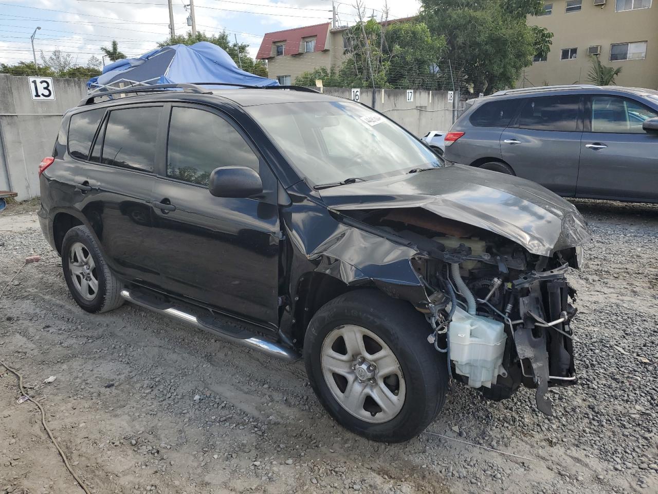 2011 TOYOTA RAV4 - Image 4