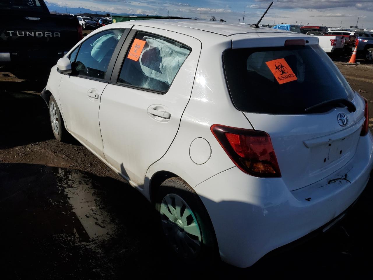 2017 TOYOTA YARIS L - Фото 2